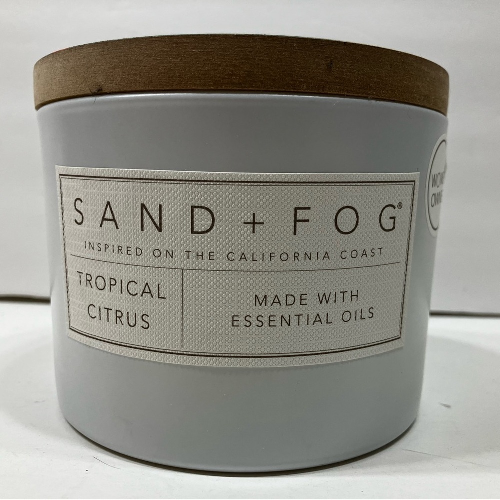Sand + Fog Tropical Citrus Candle - Picture 2 of 8